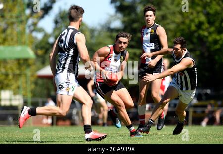 Benalla Victoria 14. März 2020. Goulburn Valley League Benalla Saints Nehmen Sie Ovens und Murray Wangaratta Magpies in Benalla Showgrounds in einer Pre-se Stockfoto