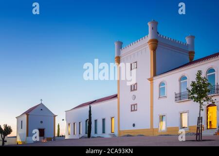 Das historische Hauptgebäude des Torre De Palma Wine Hotel, Alentejo, Portugal, Europa Stockfoto