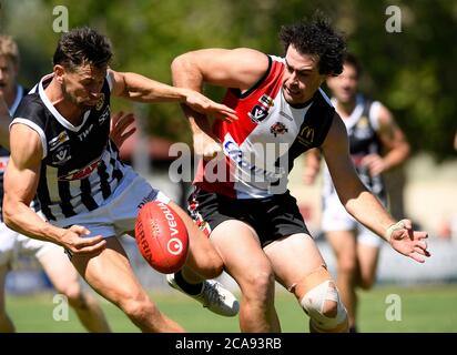 Benalla Victoria 14. März 2020. Goulburn Valley League Benalla Saints Nehmen Sie Ovens und Murray Wangaratta Magpies in Benalla Showgrounds in einer Pre-se Stockfoto