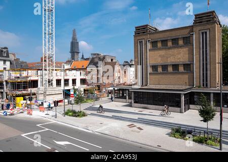 Antwerpen, Belgien, 19. Juli 2020, Arbeit am rechten Ufer des Pavillons, der zum Fußgängertunnel St. Anne führt Stockfoto