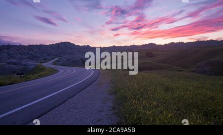 Badlands National Park: Winding Badlands Loop Road Stockfoto