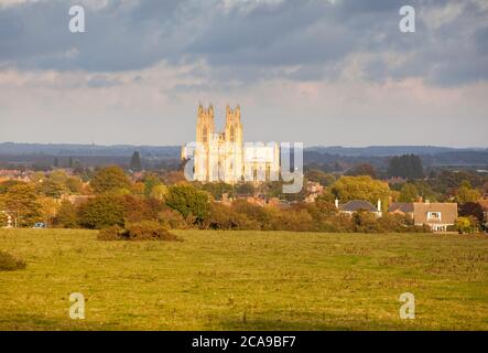 Herbstansicht über den Westwood, ein historisches gemeinsames Weidegebiet in Richtung Beverley Minster in East Yorkshire Stockfoto