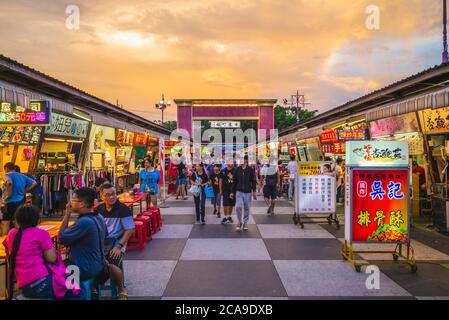 2. August 2020: Dongdamen Nachtmarkt, eröffnet im Juli 2015 und befindet sich in Hualien City, Taiwan. Es ist der größte Nachtmarkt in der Grafschaft mit mehr Stockfoto