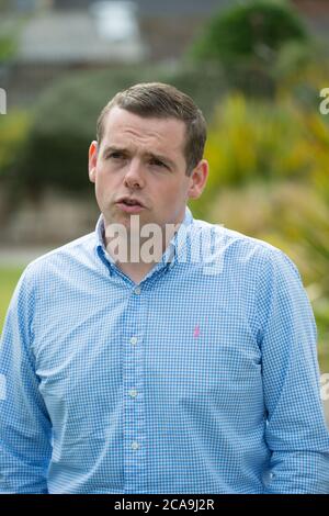 Forres, Schottland, Großbritannien. August 2020. Im Bild: Douglas Ross MP, neuer Führer der Schottischen Konservativen und Unionistischen Partei, nachdem der ehemalige Führer, Jackson Carlaw MSP, letzte Woche am Donnerstag Nachmittag, 30. Juli 2020, zurückgetreten ist. Quelle: Colin Fisher/Alamy Live News Stockfoto