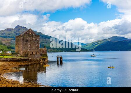 Carrick Castle, Turmhaus aus dem 14. Jahrhundert, Loch Goil, Cowal Peninsula, Argyll and Bute, Schottland Stockfoto