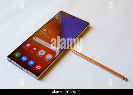JULI 2020, RIGA - das neu eingeführte Samsung Galaxy Note 20 5G Android Smartphone wird für redaktionelle Zwecke angezeigt Stockfoto