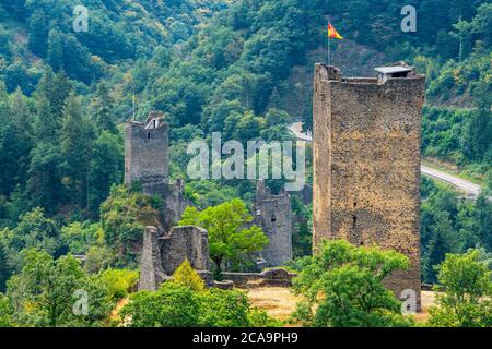 Manderscheid mittelalterliche Burgen, Ober- und Unterburg, Manderscheid, Eifel, Rheinland-Pfalz. Deutschland, Stockfoto