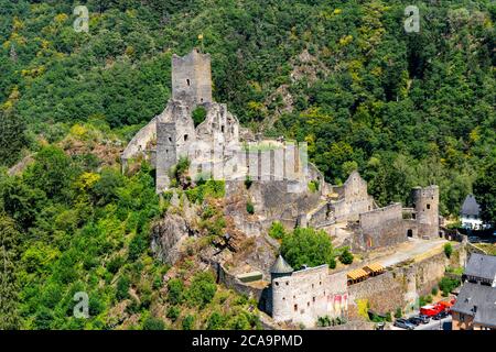 Manderscheid mittelalterliche Burgen, untere Burg, Manderscheid, Eifel, Rheinland-Pfalz. Deutschland, Stockfoto