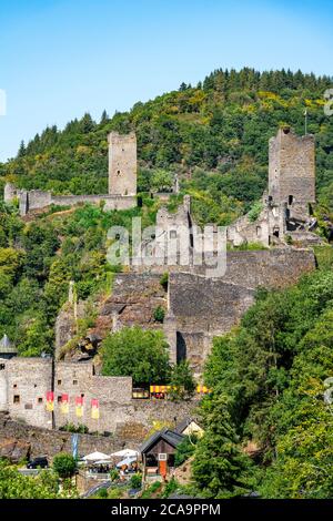 Manderscheid mittelalterliche Burgen, Ober- und Unterburg, Manderscheid, Eifel, Rheinland-Pfalz. Deutschland, Stockfoto