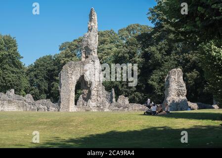 Thetford Priory Norfolk, Blick auf die Ruinen von Thetford Priory, einem Cluniac-Kloster, das während der englischen Reformation aufgelöst wurde, Norfolk, East Anglia, Großbritannien Stockfoto