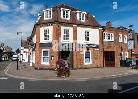 Kent, Großbritannien. August 2020. Pizza Express Logo in einer ihrer Filialen.Pizza Express ist die neueste Kette, die bekannt gibt, dass es Restaurants schließt, da die Coronavirus-Pandemie verheerende Auswirkungen auf die britischen Straßen hat und innerhalb von Monaten 17,000 Arbeitsplätze in Restaurants und anderen Lebensmittelgeschäften beansprucht. Quelle: Dave Rushen/SOPA Images/ZUMA Wire/Alamy Live News Stockfoto