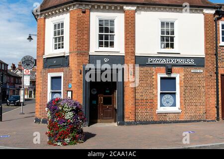 Kent, Großbritannien. August 2020. Pizza Express Logo in einer ihrer Filialen.Pizza Express ist die neueste Kette, die bekannt gibt, dass es Restaurants schließt, da die Coronavirus-Pandemie verheerende Auswirkungen auf die britischen Straßen hat und innerhalb von Monaten 17,000 Arbeitsplätze in Restaurants und anderen Lebensmittelgeschäften beansprucht. Quelle: Dave Rushen/SOPA Images/ZUMA Wire/Alamy Live News Stockfoto