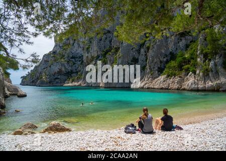 Blick auf den Calanques Nationalpark in der Nähe von Cassis Fischerdorf. En vaux calanque Stockfoto