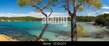 Frankreich, Cote d'Azur, Blick auf Cap Leoube und Estadnole Strand in der Nähe von Bormes les mimosas, Stockfoto