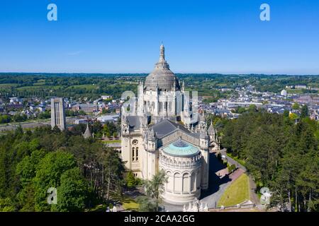 Luftaufnahme der Basilika St. Therese von Lisieux in der Normandie Frankreich Stockfoto