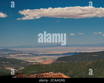 Wunderschöne Landschaft vom Spectra Point of Cedar Breaks National Monument in Utah, USA Stockfoto