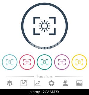 Einstellung der Kamerabelligkeit für flache Farbsymbole in runden Umrissen. 6 Bonus-Symbole enthalten. Stock Vektor