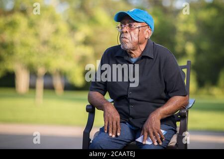 1. August 2020: Vietnam war Veteran Specialist 5th Class Clarence Eugene Sasser, Empfänger der höchsten Auszeichnung des US-Militärs für Tapferkeit die Ehrenmedaille und auch mit dem Purple Heart ausgezeichnet, diskutiert Ereignisse während seines Lebens in seinem Haus in Rosharon, Texas. Prentice C. James/CSM Stockfoto