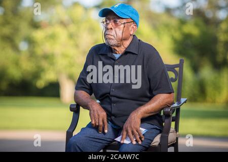 1. August 2020: Vietnam war Veteran Specialist 5th Class Clarence Eugene Sasser, Empfänger der höchsten Auszeichnung des US-Militärs für Tapferkeit die Ehrenmedaille und auch mit dem Purple Heart ausgezeichnet, diskutiert Ereignisse während seines Lebens in seinem Haus in Rosharon, Texas. Prentice C. James/CSM Stockfoto