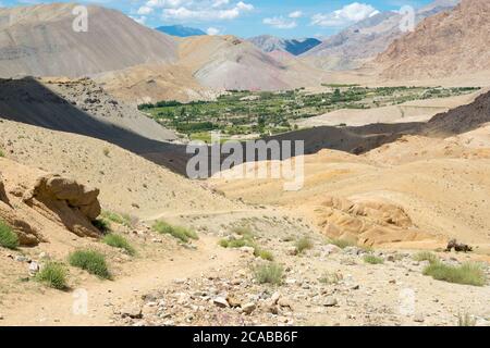 Ladakh, Indien - schöne Aussicht von Yangtang und Hemis Shukpachan in Sham Valley, Ladakh, Jammu und Kaschmir, Indien. Stockfoto