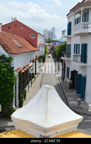 Vertikale Aufnahme von Cartagena Straßen in Kolumbien Stockfoto