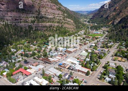 Luftaufnahme über der San Juan Mountains Stadt Ouray, Colorado Stockfoto