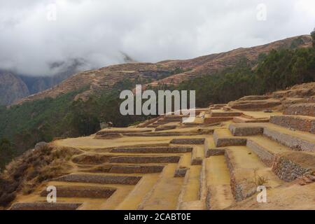 Sonnige Landschaft der Chavin de Huantar archäologischen Stätte in Peru Stockfoto