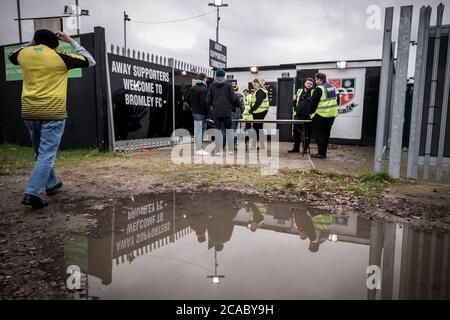 Bromley 3 Harrogate Town 3, 17/11/2019. Hayes Lane, National League. Foto von Simon Gill. Stockfoto