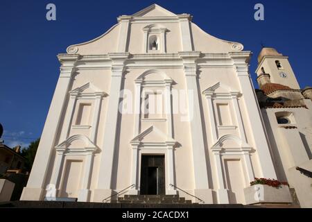 Die Kirche San Giacomo Maggiore in der Stadt Oresei, die auf der Insel Sardinien liegt. Stockfoto