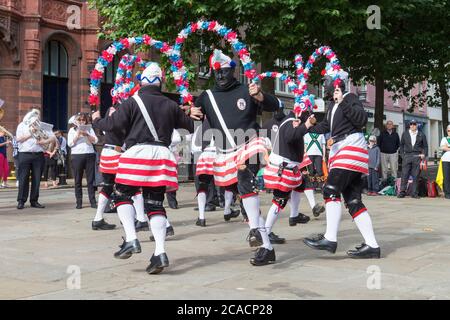 Die Britannia Coconut Dancers treten in York auf Stockfoto