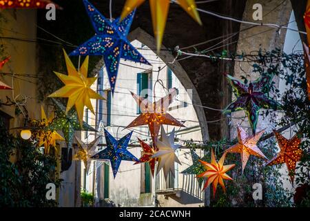 Weihnachtsmarkt, Bassano del Grappa, Italien, Dezember 2019 Stockfoto