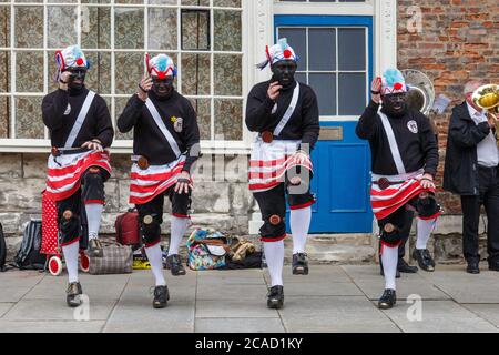 Die Britannia Coconut Dancers treten in York auf Stockfoto