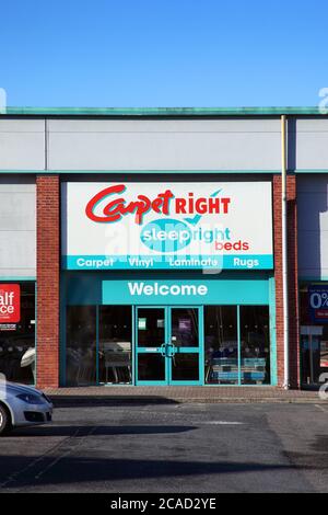 Carmarthen, Wales, UK – 2. Januar 2017: Carpetright Logo-Werbeschild an seinem Einzelhandel Supermarkt Geschäfte in etwas außerhalb der Innenstadt Stock Pho Stockfoto