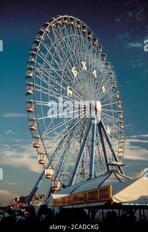 Dallas, Texas. USA: Star der Texas Ferris Wheel auf der State Fair of Texas auf halbem Weg im Fair Park. ©Bob Daemmrich Stockfoto