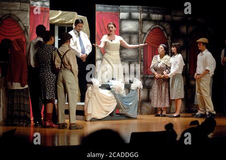 Brownsville, Texas, USA, Januar 2006: Studenten spielen Andrew Lloyd Webbers „Evita“ an der Lopez High School. ©Bob Daemmrich Stockfoto