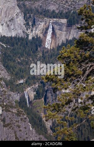 Nevada und Vernal Falls im Yosemite Valley vom Panorama Trail Stockfoto