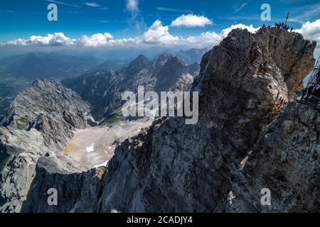 Blick vom Gipfel der Zugspitze, Deutschland Stockfoto