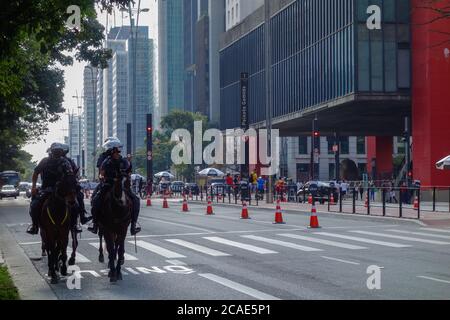 SAO PAULO, BRASILIEN - Jul 18, 2020: MASP, Kunstmuseum von Sao Paulo, auf Paulista Avenue in Sao Paulo Stadt, Brasilien. Stockfoto
