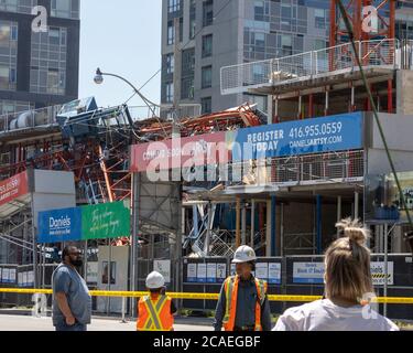 Toronto, Ontario/Kanada - August 06 2020: Crane Collapse in Dundas und River Street Stockfoto