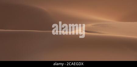 Zarte rosa Dünen in der Sahara Wüste, Sonnenaufgang, Merzouga, Marokko Stockfoto