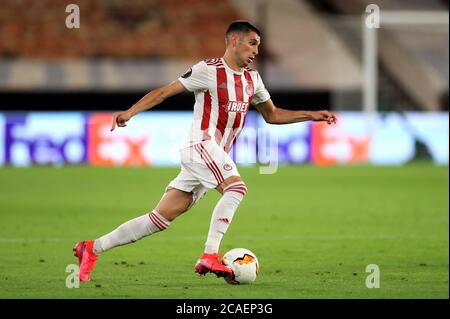 Olympiakos' Lazar Randjelovic während der UEFA Europa League Runde von 16 zweiten Beinspiel im Molineux Stadium, Wolverhampton. Donnerstag, 6. August 2020. Siehe PA Geschichte SOCCER Wolves. Bildnachweis sollte lauten: Mike Egerton/PA Wire. Stockfoto