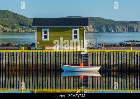 Moored Dory, Twillingate, Neufundland und Labrador NL, Kanada Stockfoto