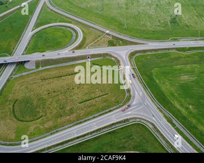 Autowechsel aus der Höhe, Luftaufnahme Stockfoto