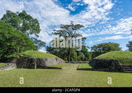 Der Ball Court in den Ruinen der Maya-Stadt Palenque, im Nationalpark Palenque in Chiapas, Mexiko. Ein UNESCO-Weltkulturerbe. Stockfoto