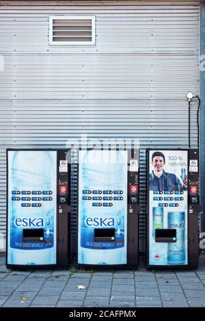 Montreal, Kanada - Juni 2018: Getränkeautomaten auf der Straße im alten Hafen in Montreal, Quebec, Kanada. Stockfoto