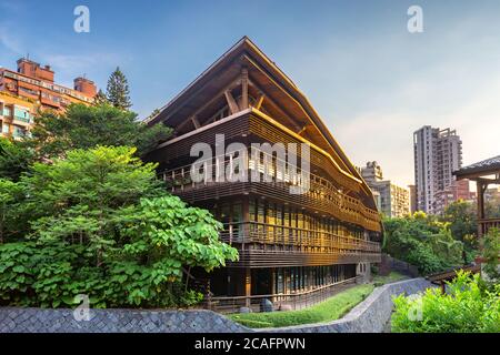 Sonnenuntergang Ansicht der Bibliothek in beitou, taipei, taiwan Stockfoto