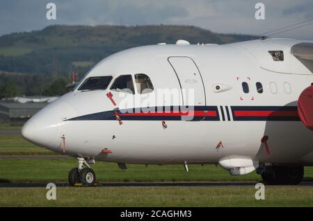 Glasgow, Schottland, Großbritannien. August 2020. Im Bild: Der britische Bundeskanzler Rishi Sunak ist in Glasgow, Schottland, gelandet. Sein Regierungspartei Luftverkehr (REG ZE701, BAE HS146 Flugzeugtyp) ist auf dem Asphalt am Flughafen Glasgow geparkt. Es wird erwartet, dass er mehrere Besuche bei Unternehmen in Renfrewshire macht und aus erster Hand die Auswirkungen der Sperre auf Unternehmen und Wirtschaft sieht. Quelle: Colin Fisher/Alamy Live News Stockfoto