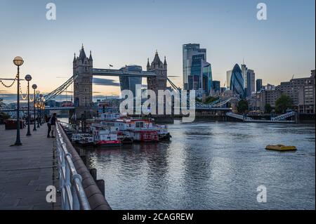 Entlang des Flusses von der Tower Bridge, Butlers Wharf, London Stockfoto