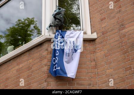 Schultasche Aufhängen auf EINER Flagge in Amsterdam Niederlande 15-6-2020 Stockfoto