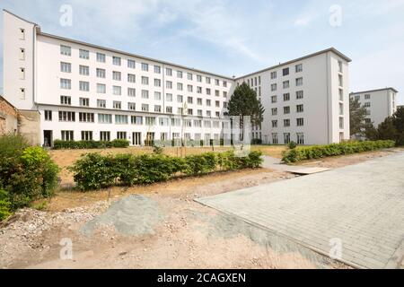 10.06.2018, Binz, Mecklenburg-Vorpommern, Deutschland - renoviert und modernisiert. Die ehemalige, nie fertiggestellte KdF-Bad (NS-Organisation Kraft durch Freu Stockfoto